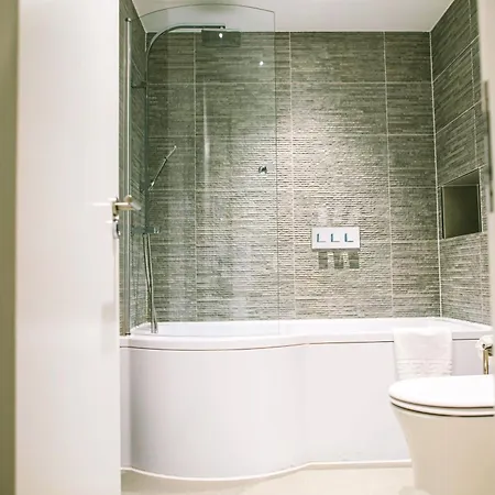 Accomodo London South Kensington - Elegant 3 Bedroom Apartments near Museums-2