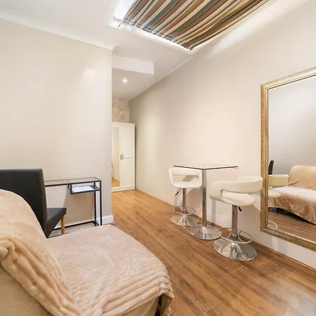 Central London Rooms-2