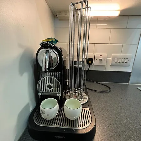 4 Bed Balcony Greenwich Retreat-2