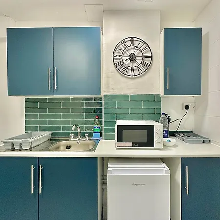 Studio Next To King Cross D-2