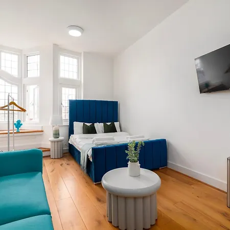 Cozy Flat London-2