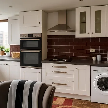 33M Home Near Canary Wharf-3