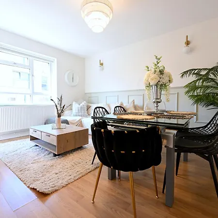 Central City Zone 1 Trendy Shoreditch Large 3 Bed-2