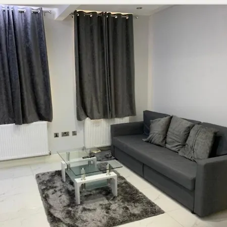 Holborn Central London Beautiful One Bedroom Flat-3