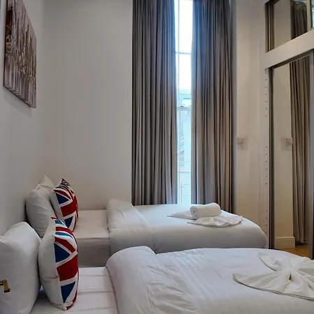Cozy Apartment Sleep 5 In Berkely Bk3-3