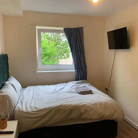 Heavenly Nest Leytonstone London Service Accommodation-2