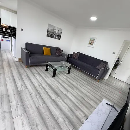 Amazing Riverview 3Bedrooms, 2Bathrooms, Balcony, Parking-2