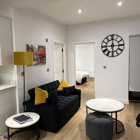 London Luxury Apartment - Fulham-3