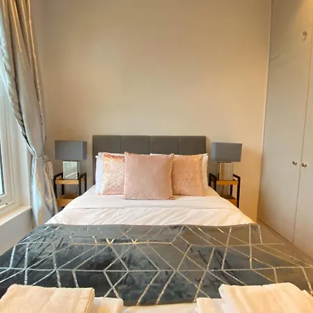 Paddington Apartments By Primecityhosts-2
