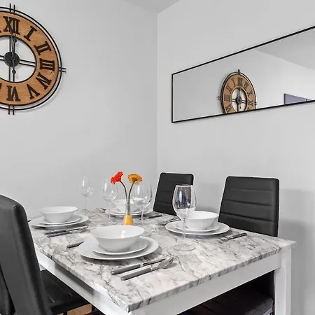 City Centre Flat Near Tower Bridge-2