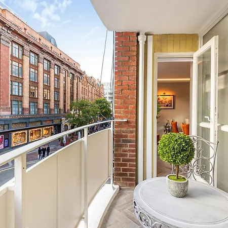 Luxury 2 Bed Apartment With Ac And Private Balcony Facing Harrods-3