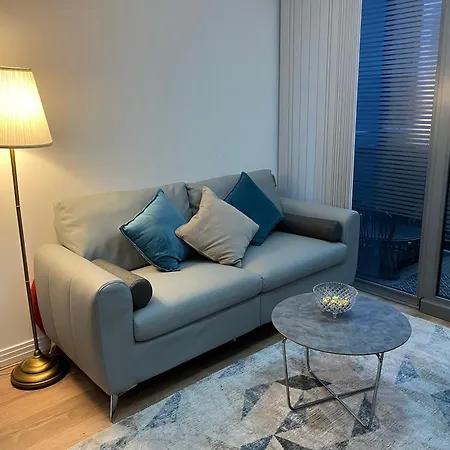 North Acton Flat-3