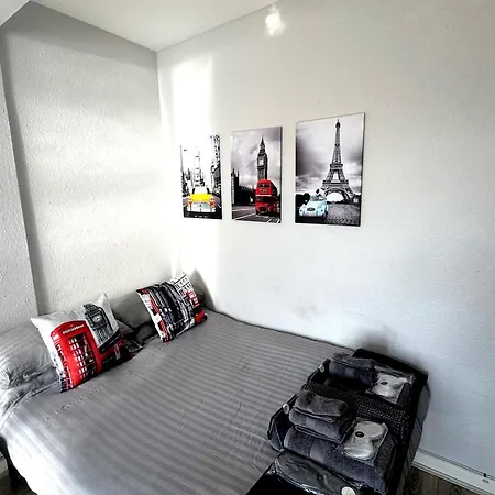 Brixton Hill Retreat Modern And Cosy-2