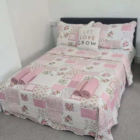 Fabulous Flat In Heart Of London-3