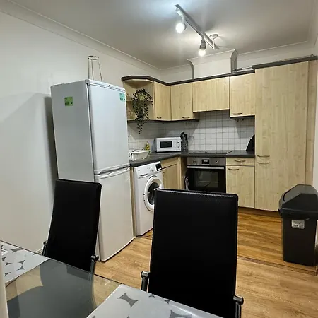 2 Bedroom Apartment With Security 24 Hours-3