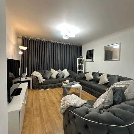 2 Bedroom Apartment With Security 24 Hours-2