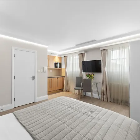Cleveland Residences Russell Square-3