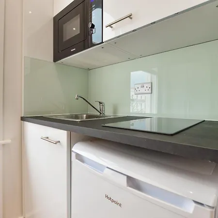 Westbourne Crescent Serviced Apartments-2
