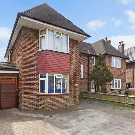 South Harrow Apartment-2