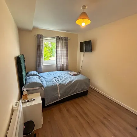 Heavenly Nest Leytonstone London Service Accommodation-3