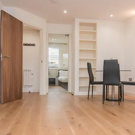 Barbican By Excel Apartments-3