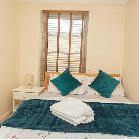 Evergreen Apartments- Flat 2-3
