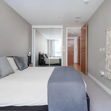 Luxury Holiday Let @ London City-3