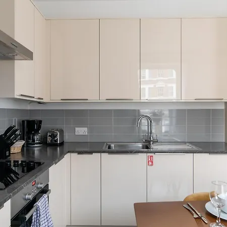 Homely - Central London Prestige Apartments Camden-2