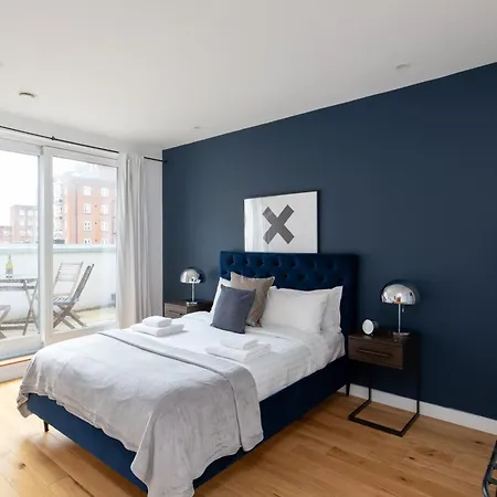 Homely - Central London Prestige Apartments Camden-3