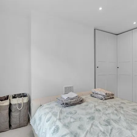 Modern And Cosy 2 Bedroom Flat In Notting Hill-3