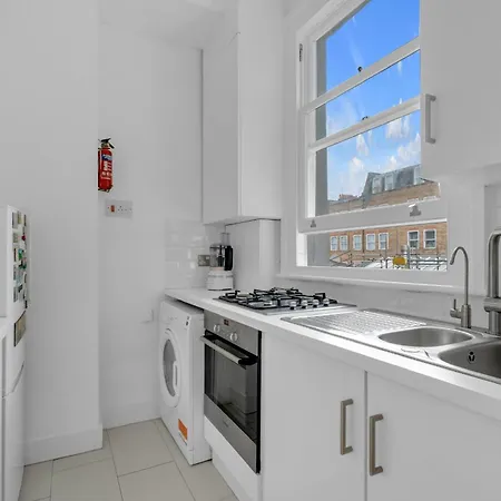 Modern And Cosy 2 Bedroom Flat In Notting Hill-2