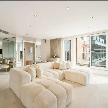 Chelsea Apartment-2