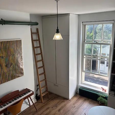 Lovely Flat In Highbury & Islington London-2