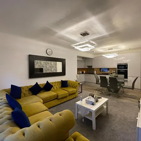 Kensington Apartment-3