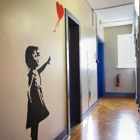 London Backpackers Youth Hostel 18 - 35 Years Old Only-3
