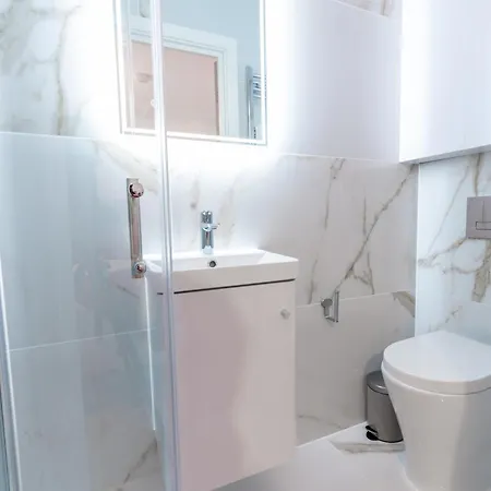 Luxury City Escape Apartments-3