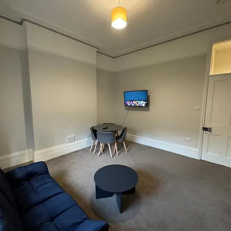 Charming Apartment Belsize Park-3