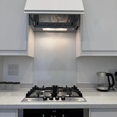 Charming Apartment Belsize Park-2