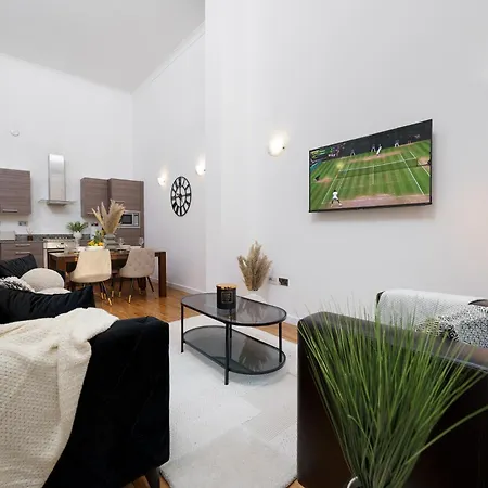 Modern 3Br - Flat Sleeps 8 - Walk To Liverpool St-3