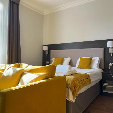Stylish Central London Studio Perfect For Tourists & Business-3