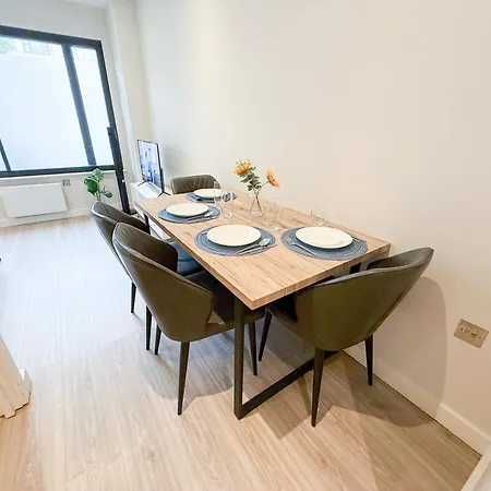 Modern 1-Bedroom Flat With Wifi, Dryer, Washer Near Elephant & Castle, Borough & South Bank By Nournest Apartments-2