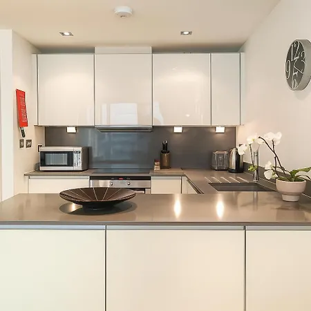 Tower Hill Serviced Apartments-3