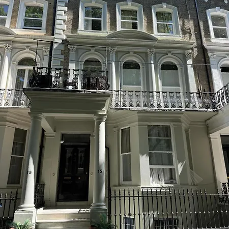 Knightsbridge Stylish Two Bedroom Apartment-3