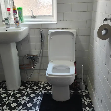 Stay In The Heart Of Walthamstow Central-2