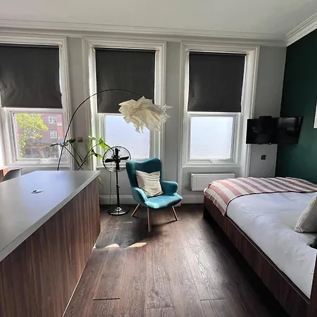 Cozy London Apartment With Great Location-2