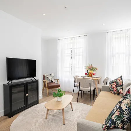 Chandos Place Residence-2
