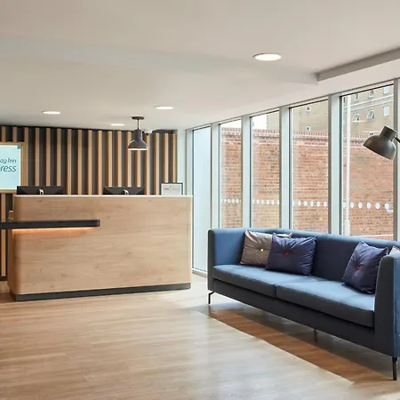 Holiday Inn Express London Limehouse By Ihg-3