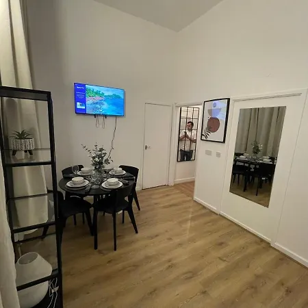 One Bedroom Flat B In Kentish Town-3