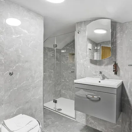 Beiroom Hyde Park Apartments-3