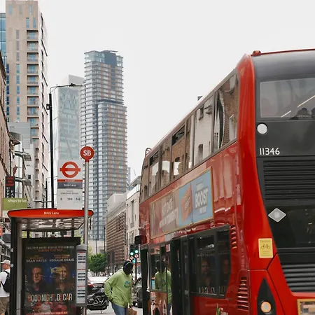 One Bed Apartment Near Liverpool Street-2